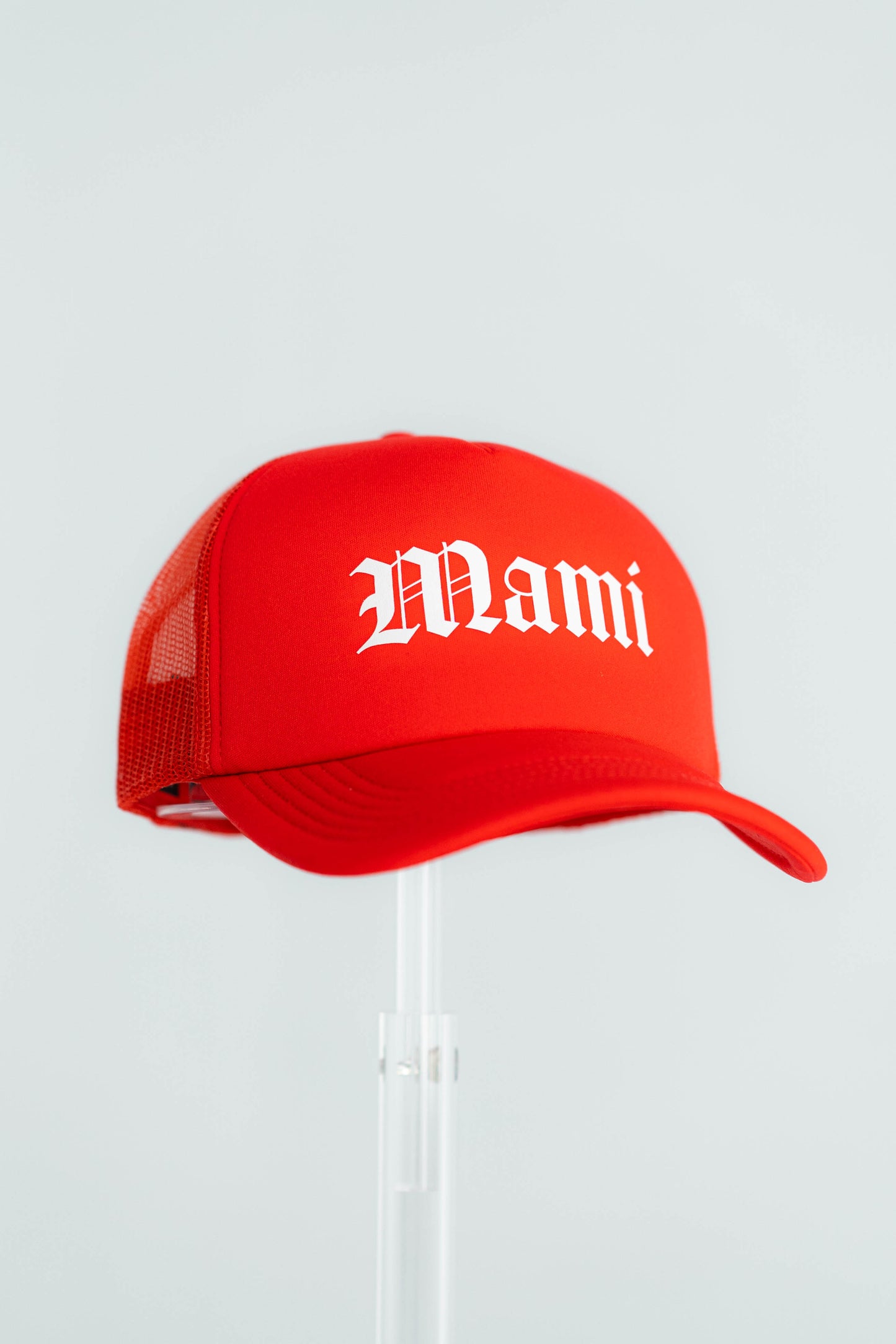 Mami Hat