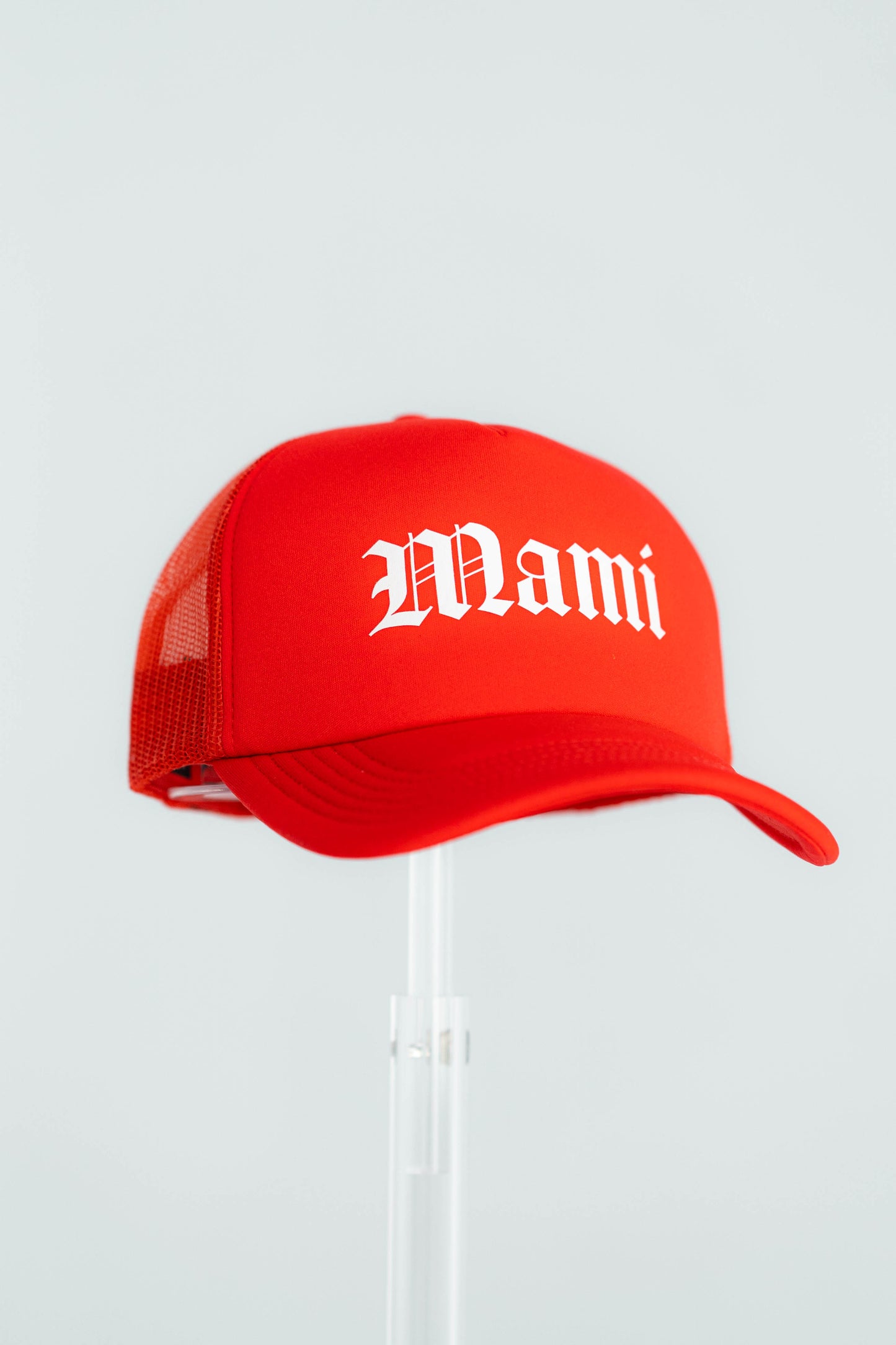 Mami Hat